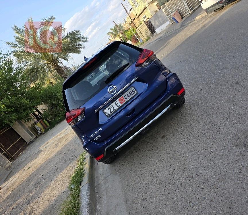 نيسان روج